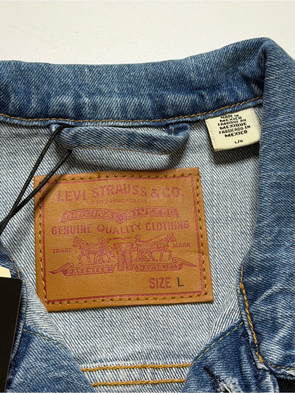 Levi’s 2020 Olympics Hudsons Bay Company Type 3 Denim Trucker Jacket Mens Large - Picture 9 of 12